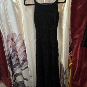 Chic Black Velvet Maxi Dress